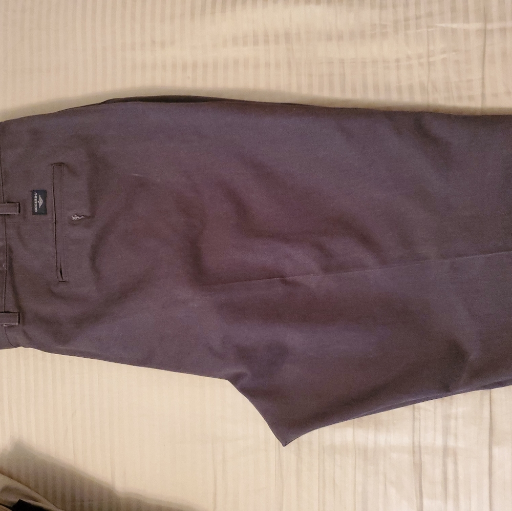 DOCKERS